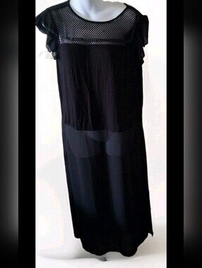Cha Cha Vente - Women's Black Long Blouse w/Sheer Bottom. Size Medium